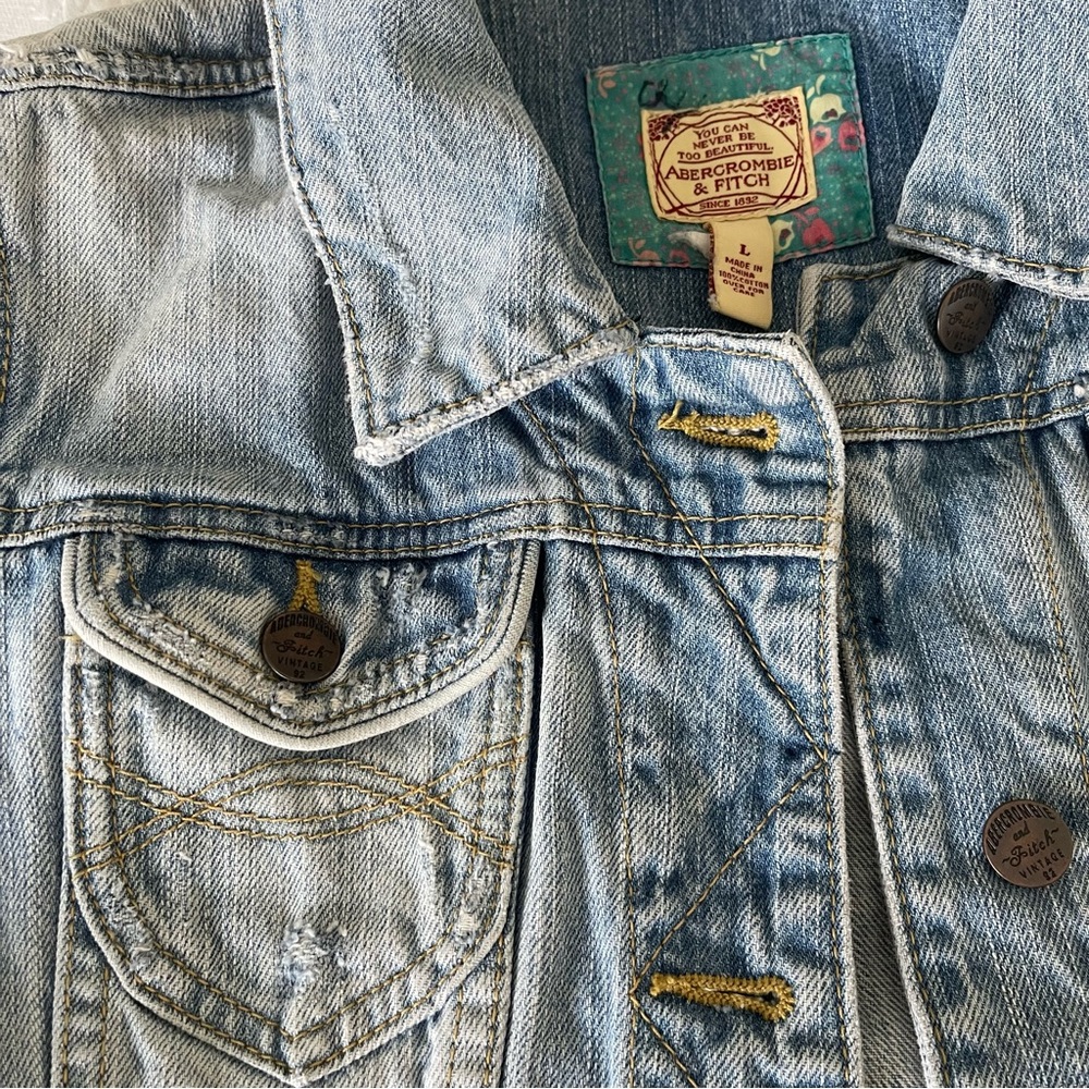 Abercrombie & Fitch Blue Distressed Jean Jacket size L - Picture 5 of 11
